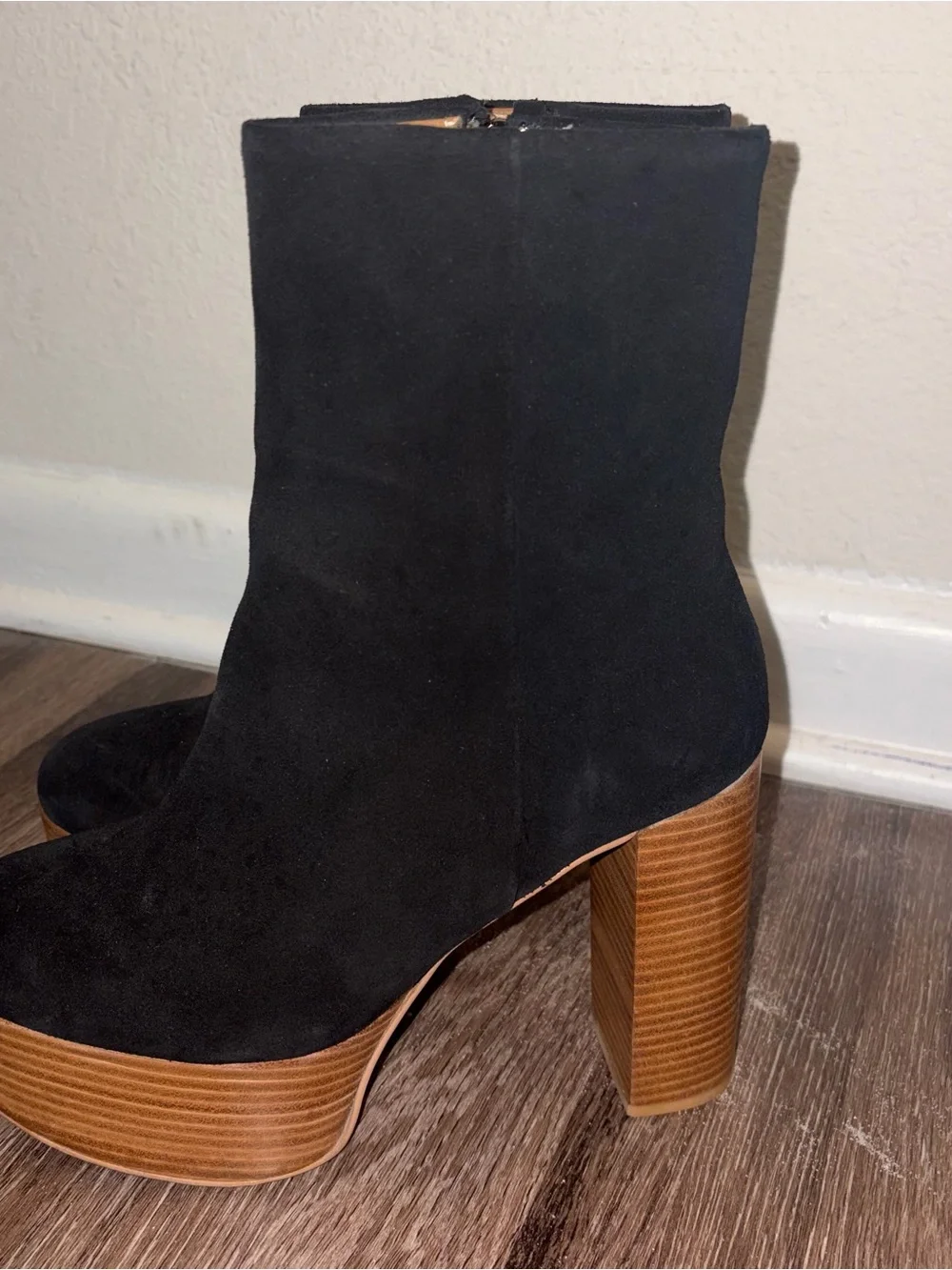 Women’s Black Suede Free People Friday Night Wood Grain Platform Boots 38 7.5-8